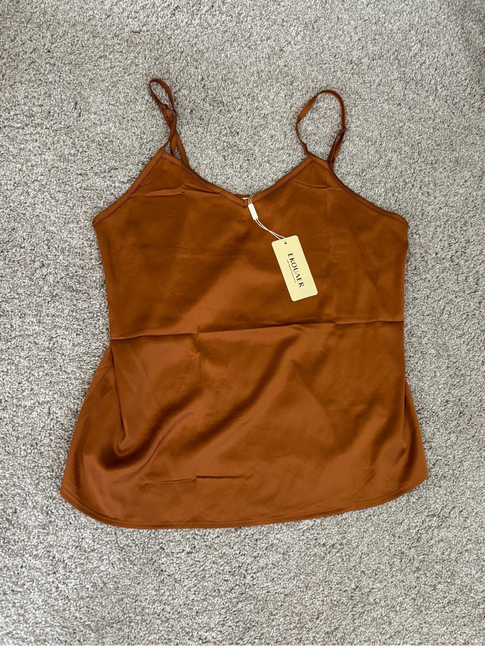 Ekouaer Camisole Top V Neck Pajama Tank Tops Silk Feel Spaghetti Strap NWT M